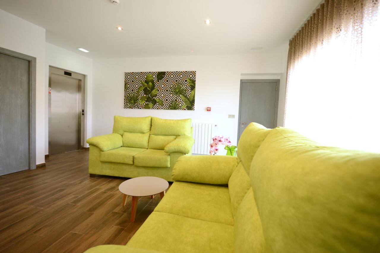 Hotel Duque De Calabria 만자네라 외부 사진